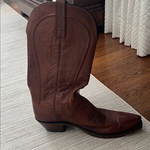 Lucchese Women's Heeled Boots in Chestnut Brown